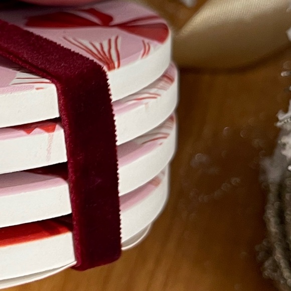 Red & Pink Christmas Bows Ribbons Ceramic Coasters Set of 4, NWT - Picture 4 of 4